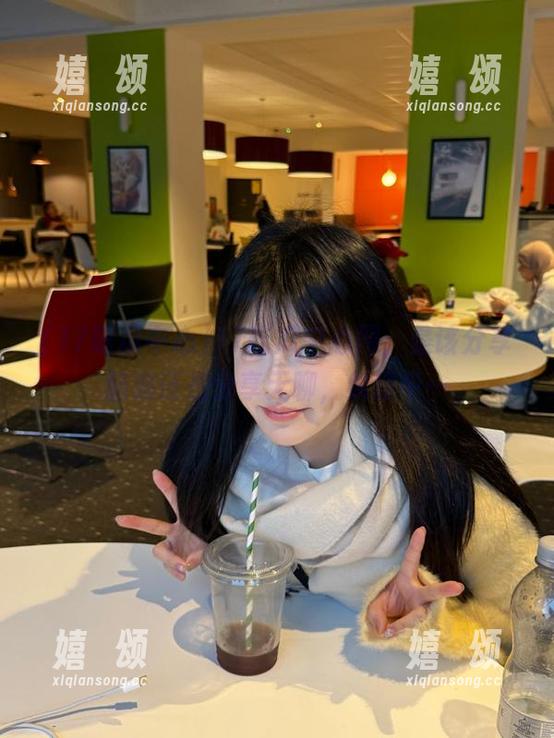 17吃瓜中心网，是该分享脑洞还是分享无聊，纠结中…