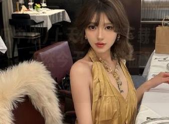 上天保佑我下载了“51吃瓜中心”，不然今天又只能面对无趣的日子了。
