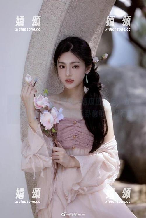 五一吃瓜群众 观看一场瓜田驻足,五一吃瓜群众app告诉你八卦也可以很有趣