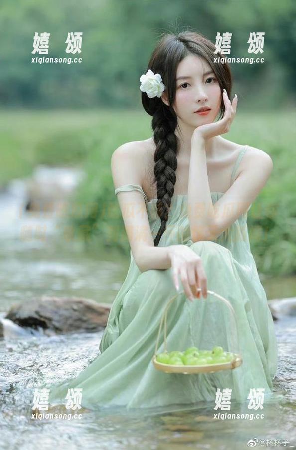 免费吃瓜网 吃瓜不够?免费吃瓜网让你随时“收藏”到满满一怀的惊天大新闻!