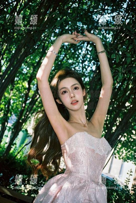 免费吃瓜网 只要下载“免费吃瓜网”,每天一片瓜田,今晚看啥都心情好!