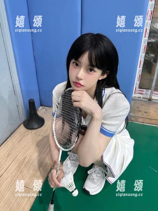 吃瓜123 超话更新:吃瓜123的秘密聊天记录,被某位“无敌废柴”刷屏了!