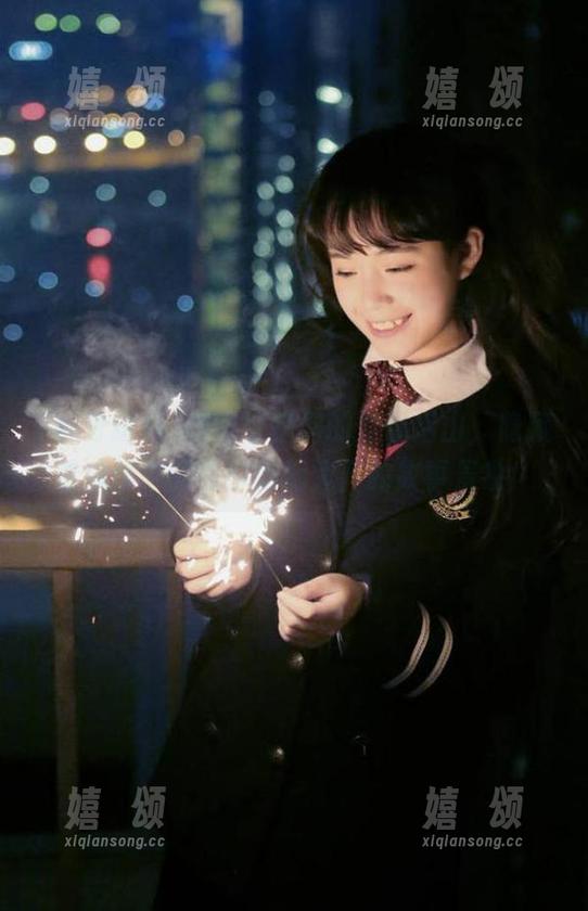 黑哥扒料 在黑哥扒料的登录后山,隐藏着瓜田中的各种脑洞大开的故事景象!