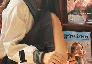 黑料吃瓜网苹果版，在线玩转各种花样瓜，你敢不敢点进来？