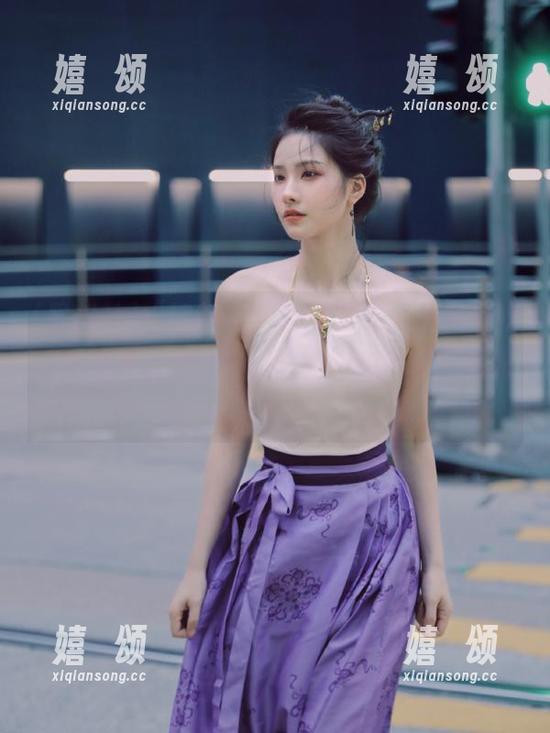 黑料社 “黑料社”APP发布,居然能吃瓜时顺便打发无聊,真是意想不到的福利!
