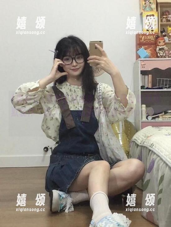 黑料社 黑料社在线直达:今日份吃瓜默默装作“路人”,心里却像是在开party!