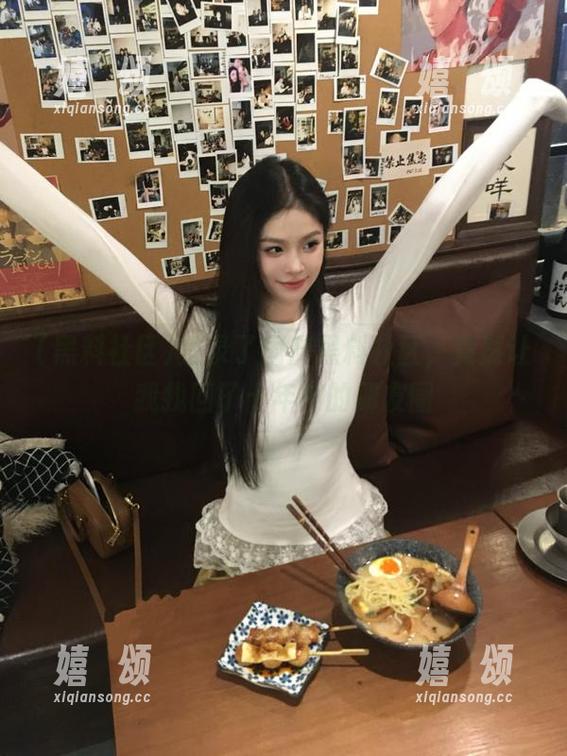 黑料社区 登录了国产黑料社区,竟然让我找回了十年前的朋友圈