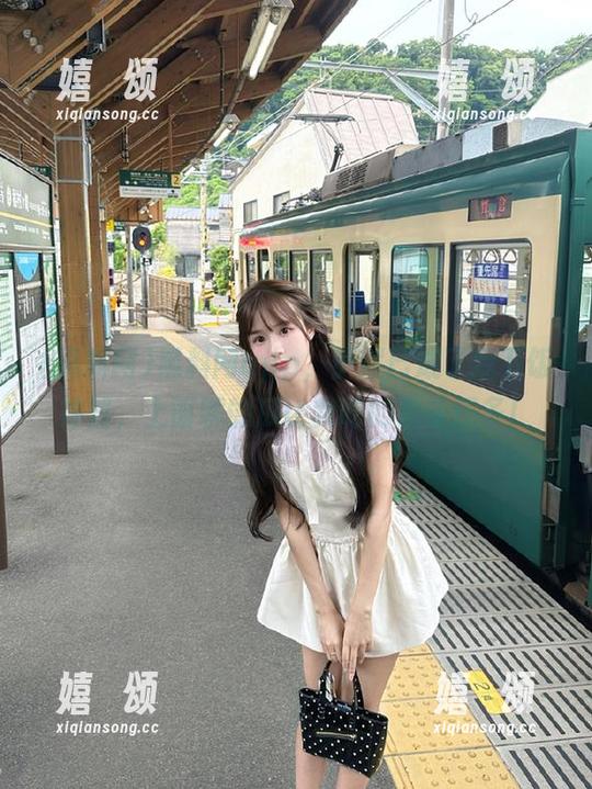 黑料网 黑料网app,俨然已成了我下饭神器,上面聊的瓜比我吃的米饭还多!